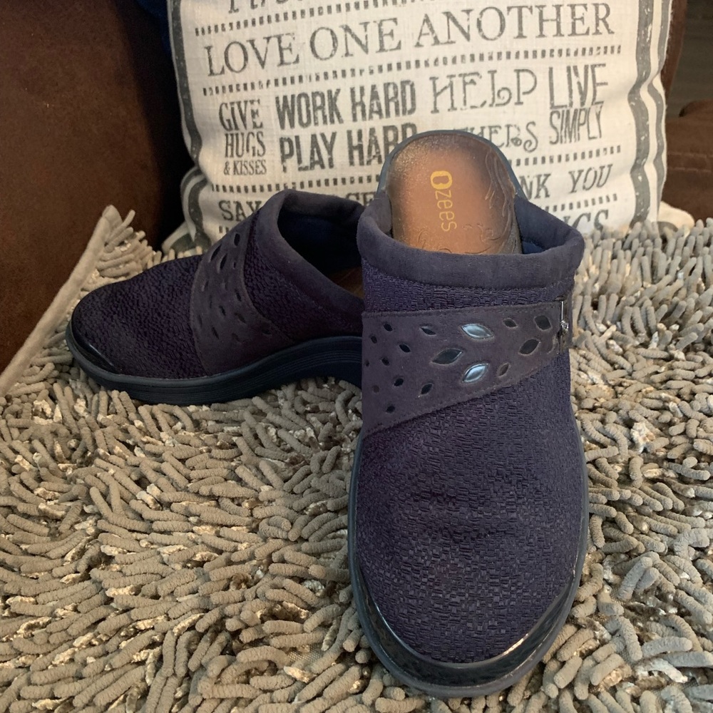 Ladies Navy Blue DOLCE Clogs/Slides